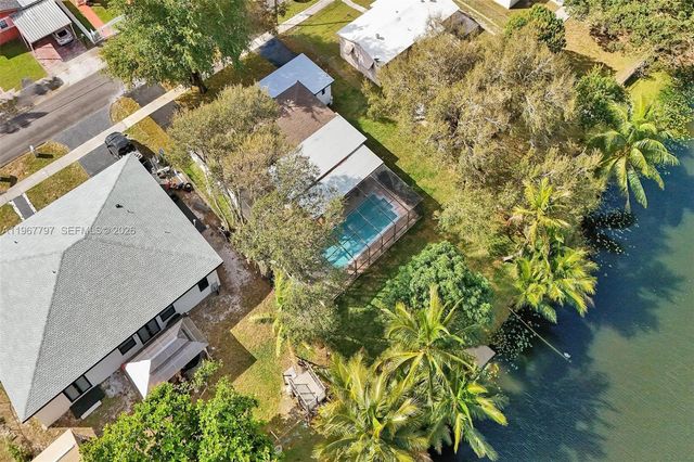 2241 NW 172nd Ter, Miami Gardens, FL 33056