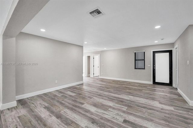 2241 NW 172nd Ter, Miami Gardens, FL 33056