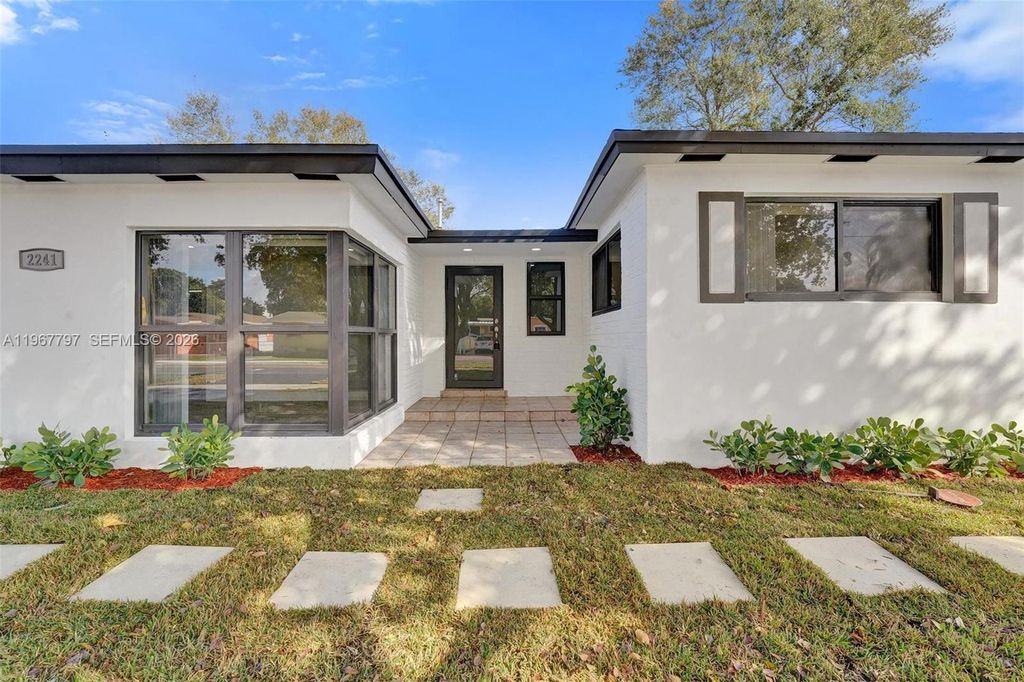 2241 NW 172nd Ter, Miami Gardens, FL 33056