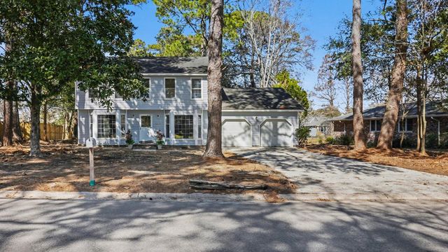 688 Pelzer Drive, Mount Pleasant, SC 29464