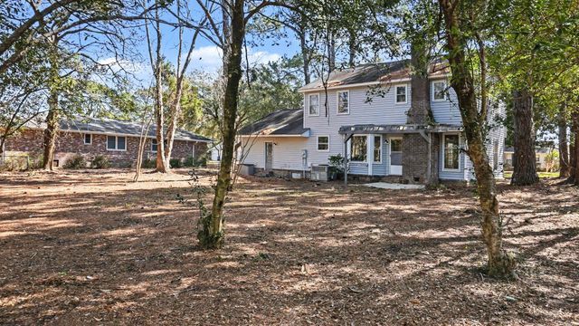 688 Pelzer Drive, Mount Pleasant, SC 29464