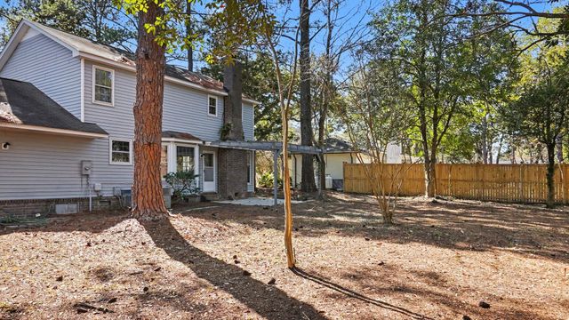 688 Pelzer Drive, Mount Pleasant, SC 29464