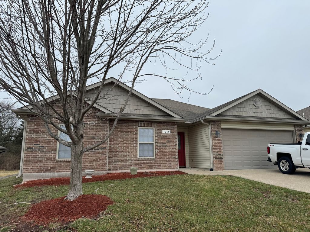 4209 BOLD VENTURE DR, Columbia, MO 65202