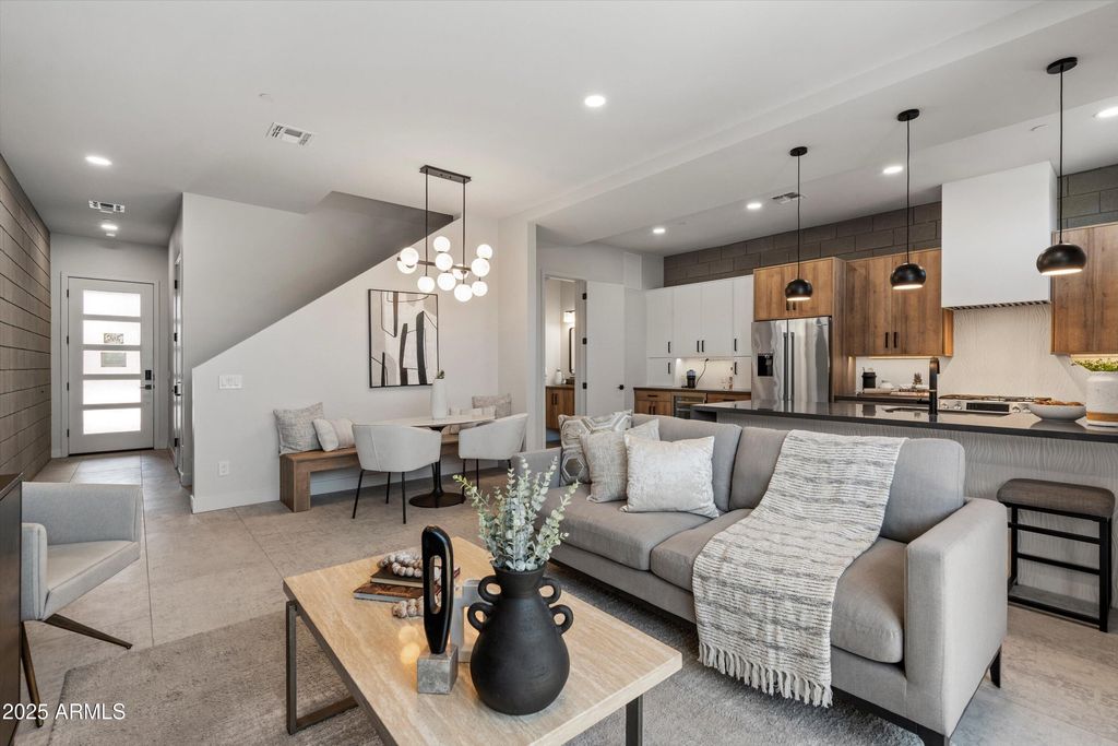 377 E Windsor Avenue 21, Phoenix, AZ 85004