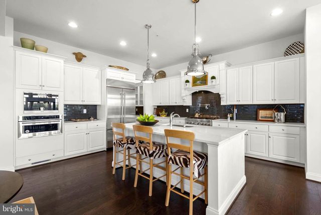 6410 PADDINGTON ST, Middle River, MD 21220