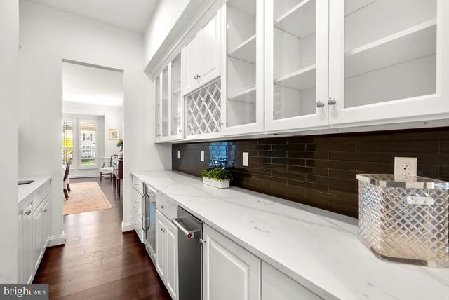 6410 PADDINGTON ST, Middle River, MD 21220