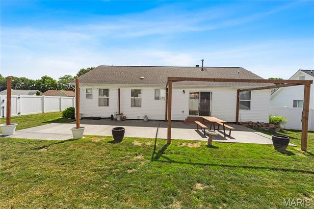 1269 Little Brave Drive, O'fallon, MO 63366