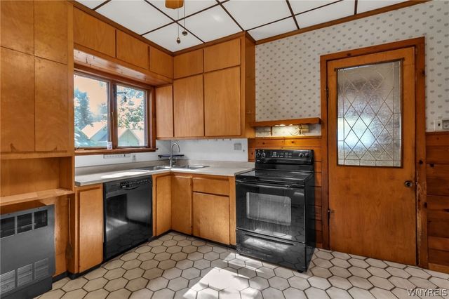 553 South Park Avenue, Buffalo, NY 14204