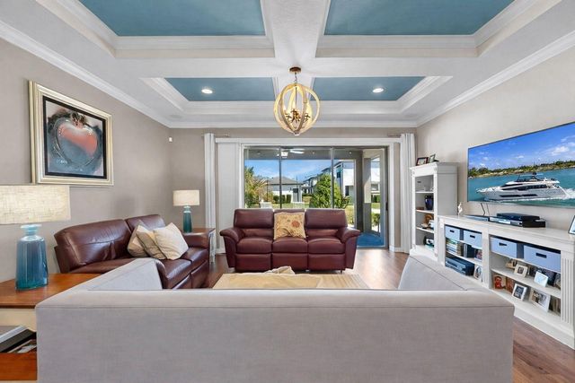 14110 BARRINGTON STOWERS DR, Lithia, FL 33547