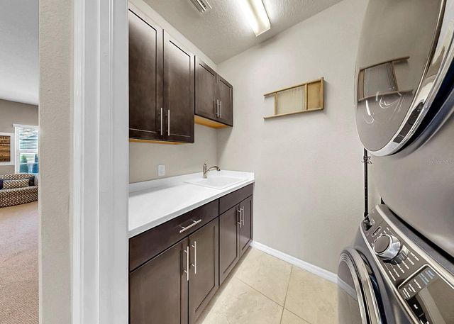 14110 BARRINGTON STOWERS DR, Lithia, FL 33547