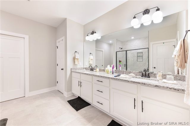 3407 Elaine Avenue, Jeffersonville, IN 47130