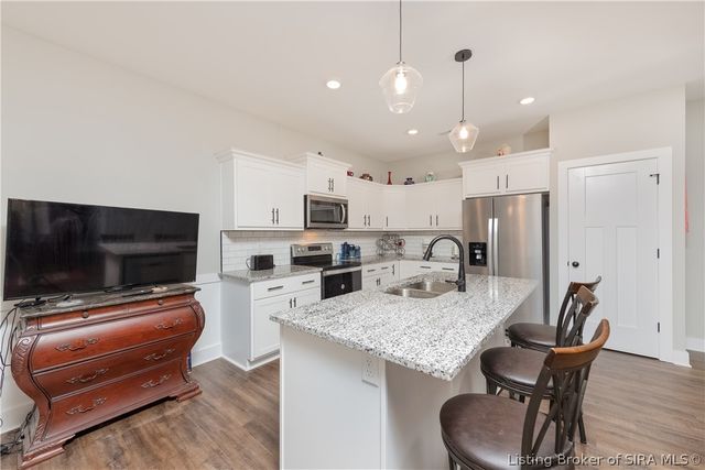 3407 Elaine Avenue, Jeffersonville, IN 47130