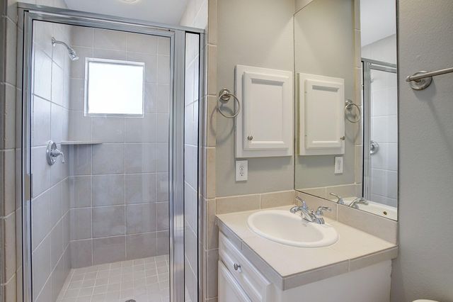 618 Asbury Street, Houston, TX 77007