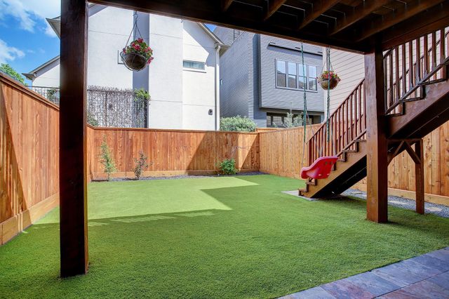 618 Asbury Street, Houston, TX 77007