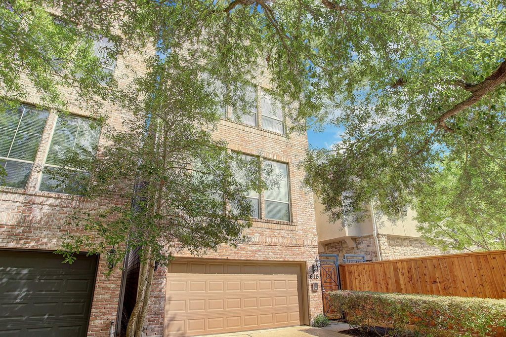 618 Asbury Street, Houston, TX 77007