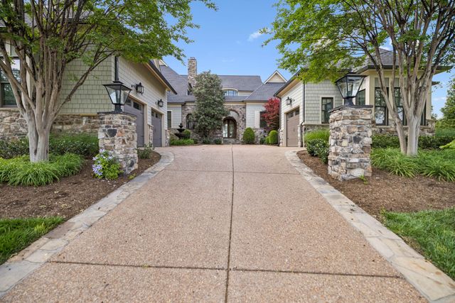 6054 Pelican Way, College Grove, TN 37046