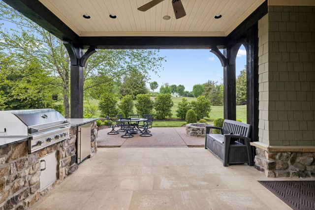 6054 Pelican Way, College Grove, TN 37046