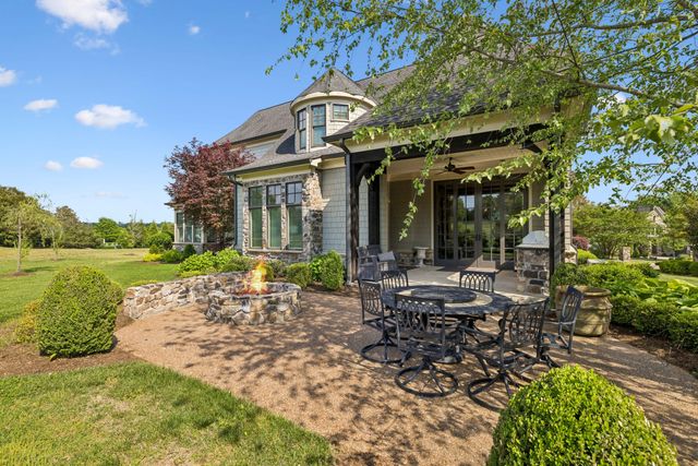 6054 Pelican Way, College Grove, TN 37046