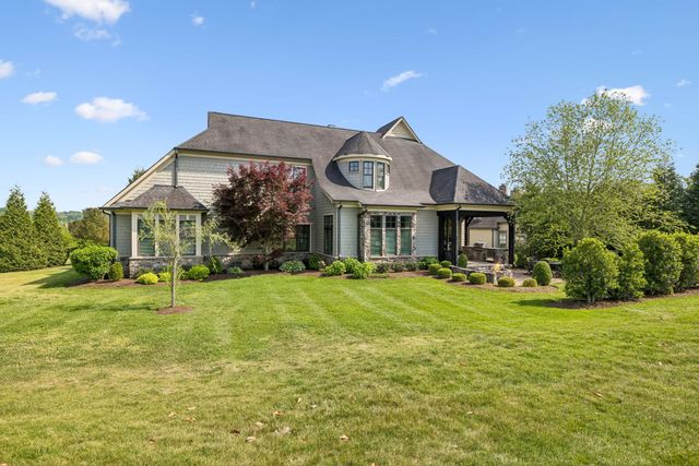 6054 Pelican Way, College Grove, TN 37046