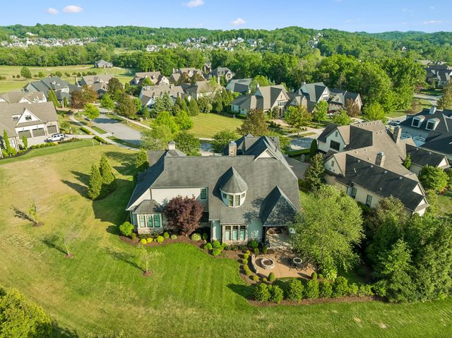 6054 Pelican Way, College Grove, TN 37046