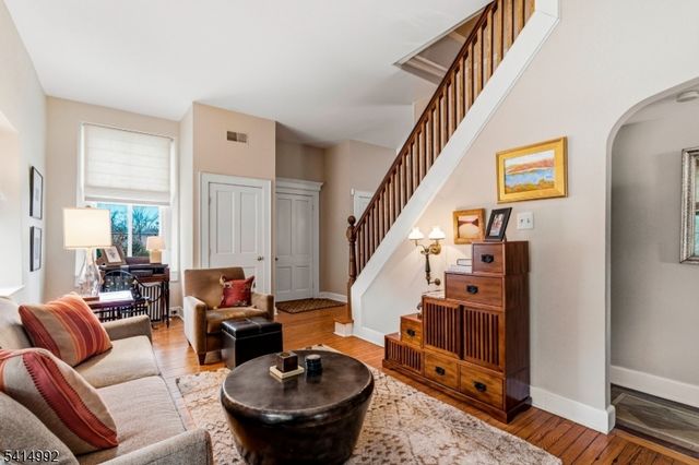 1 Wilson Dr, Stockton Boro, NJ 08559