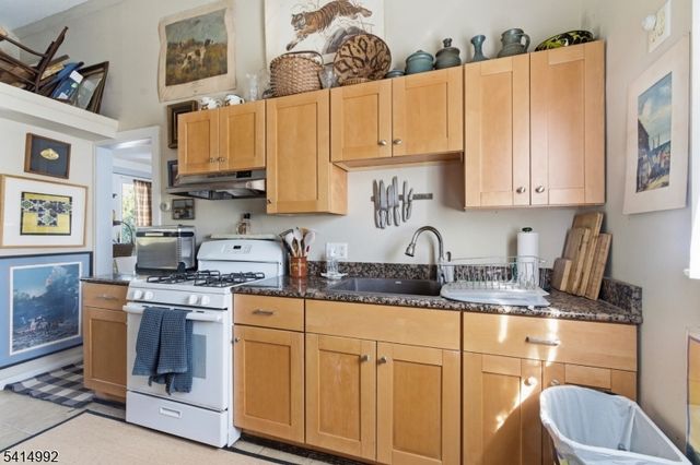 1 Wilson Dr, Stockton Boro, NJ 08559