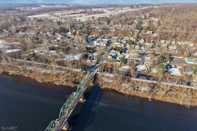 1 Wilson Dr, Stockton Boro, NJ 08559