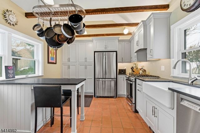 1 Wilson Dr, Stockton Boro, NJ 08559