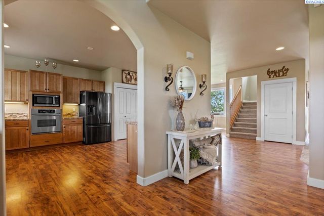 168715 W Johnson, Prosser, WA 99350