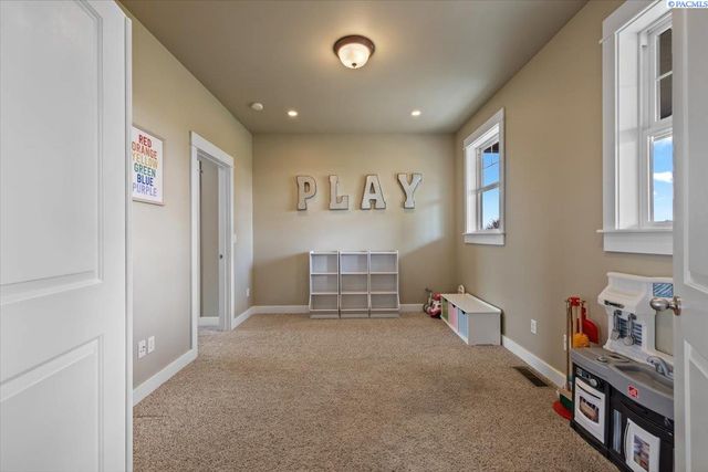 168715 W Johnson, Prosser, WA 99350