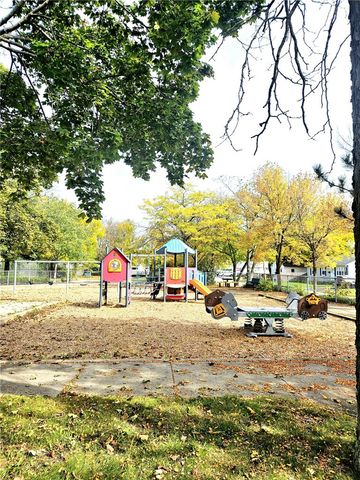 116 2nd Avenue, Cranston, RI 02910