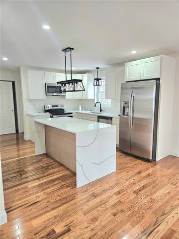 116 2nd Avenue, Cranston, RI 02910