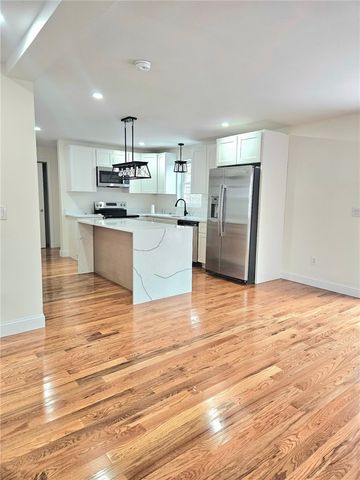 116 2nd Avenue, Cranston, RI 02910