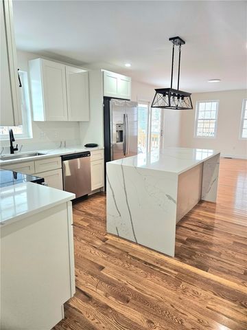 116 2nd Avenue, Cranston, RI 02910