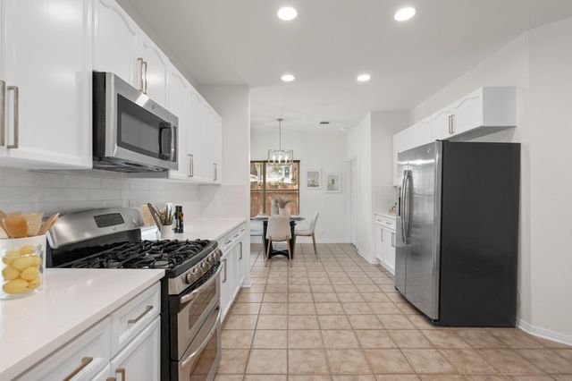 6129 Jumano LN, Austin, TX 78749