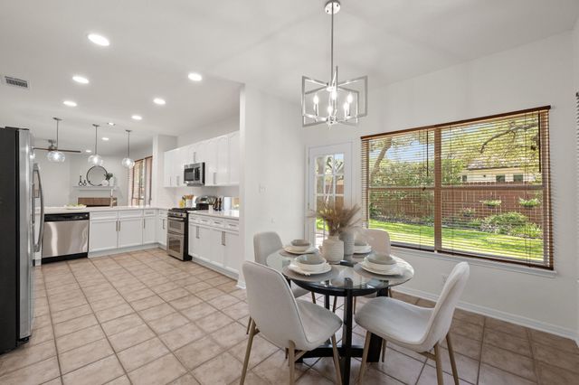 6129 Jumano LN, Austin, TX 78749