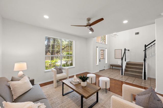 6129 Jumano LN, Austin, TX 78749