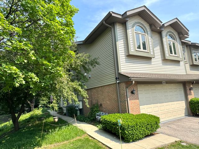 1009 Arbor Court, Mount Prospect, IL 60056