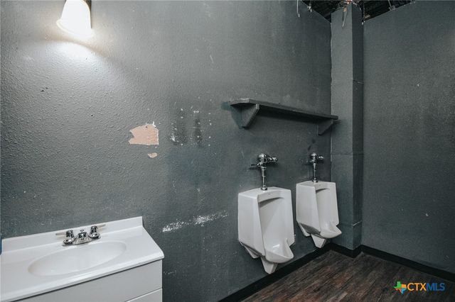 4106 Houston Highway, Victoria, TX 77901