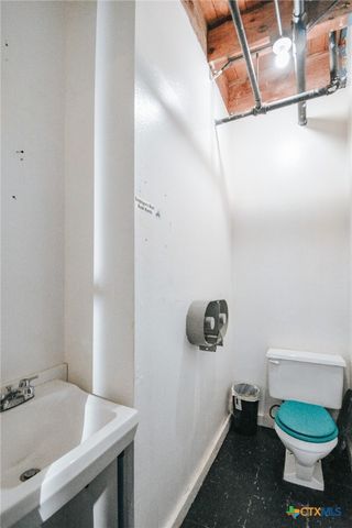 4106 Houston Highway, Victoria, TX 77901