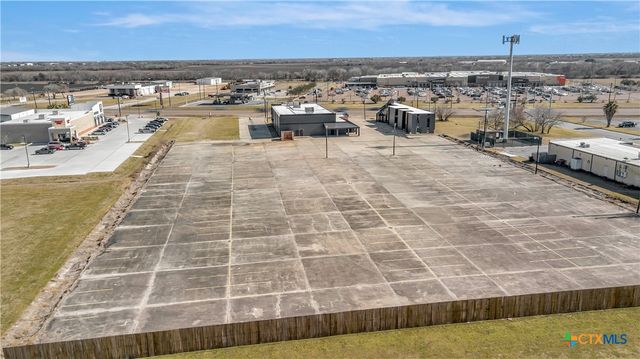 4106 Houston Highway, Victoria, TX 77901