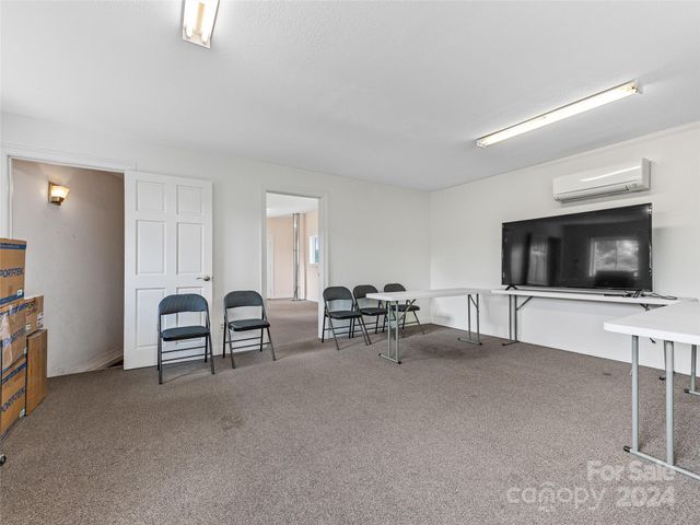 24 Old County Home Road, Asheville, NC 28806