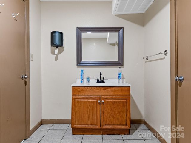 24 Old County Home Road, Asheville, NC 28806