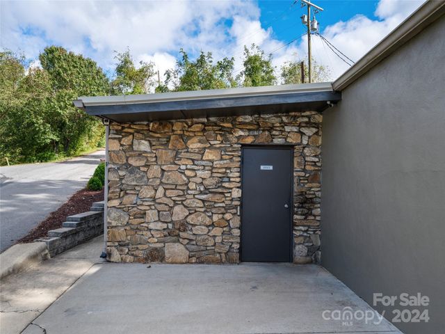 24 Old County Home Road, Asheville, NC 28806