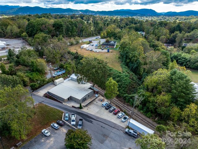 24 Old County Home Road, Asheville, NC 28806