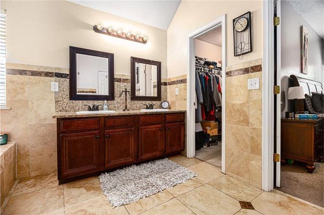 1921 Boulder Gate Drive, Ellenwood, GA 30294