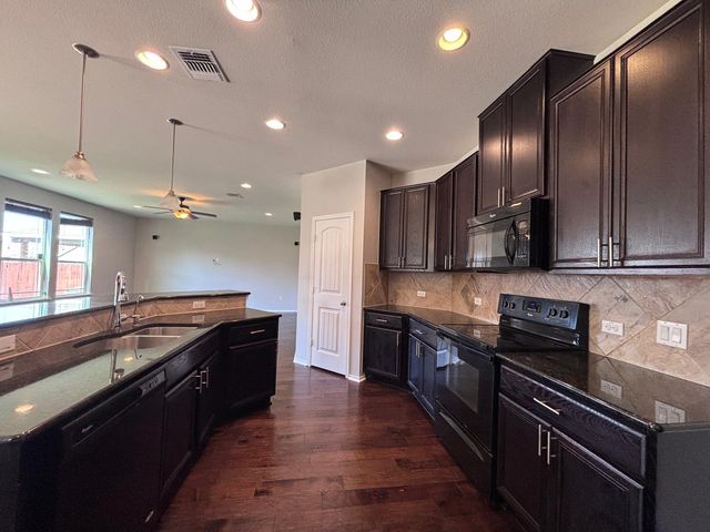 1405 Berlin LN, Austin, TX 78753