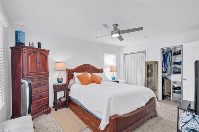 9 Colonial Acres DR, Hampton, VA 23664