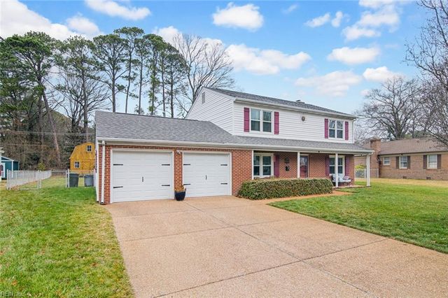 9 Colonial Acres DR, Hampton, VA 23664