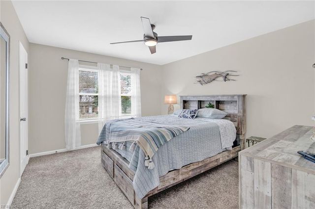 9 Colonial Acres DR, Hampton, VA 23664